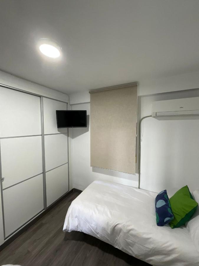Ayala Apartamento マラガ エクステリア 写真